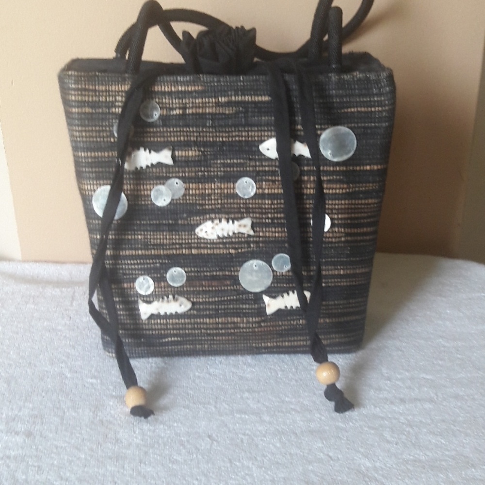 Handbag Decorated With Shells